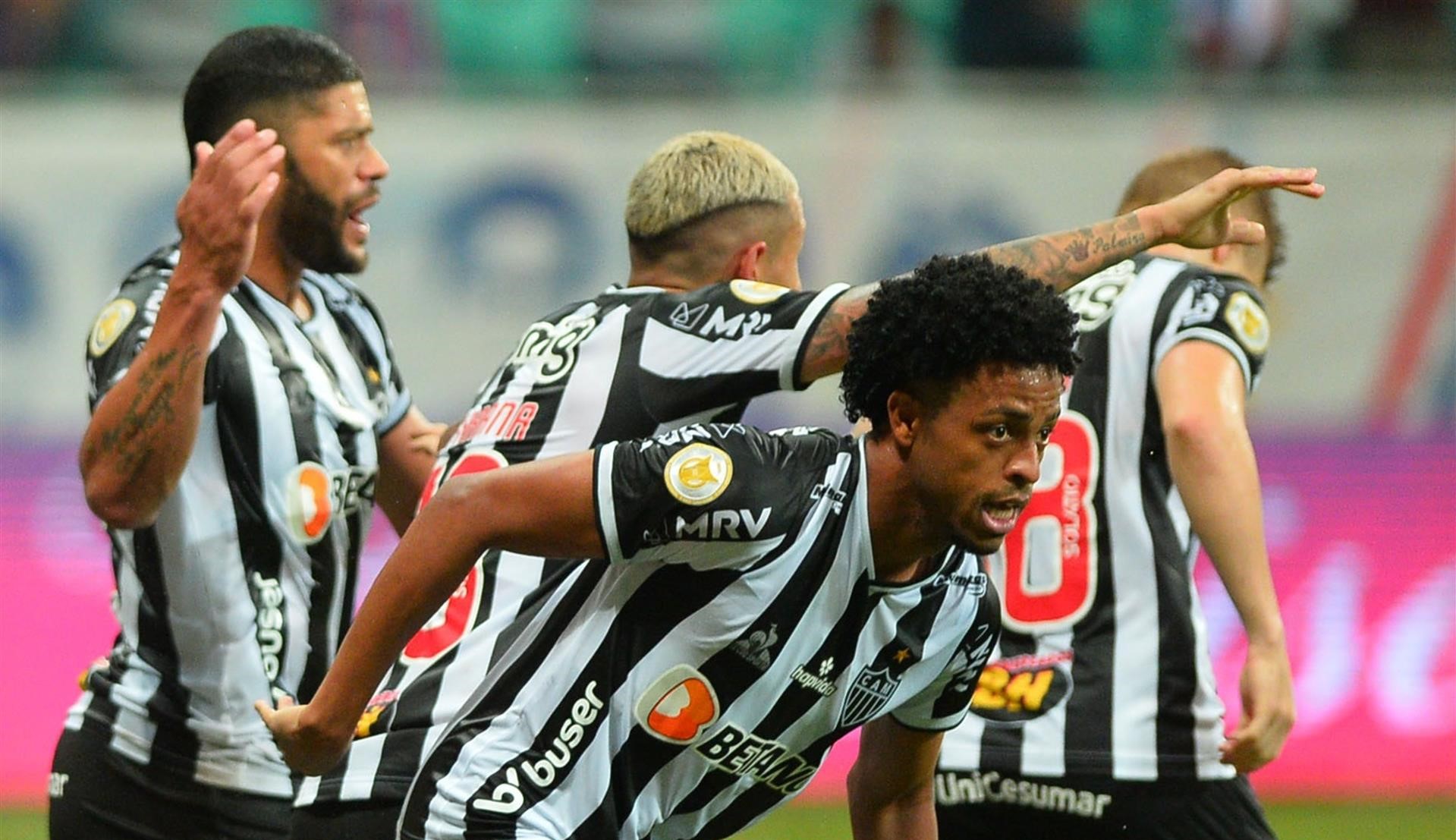 Keno y Hulk lideraron la remontada de Atlético Mineiro ante Bahía para conquistar el título