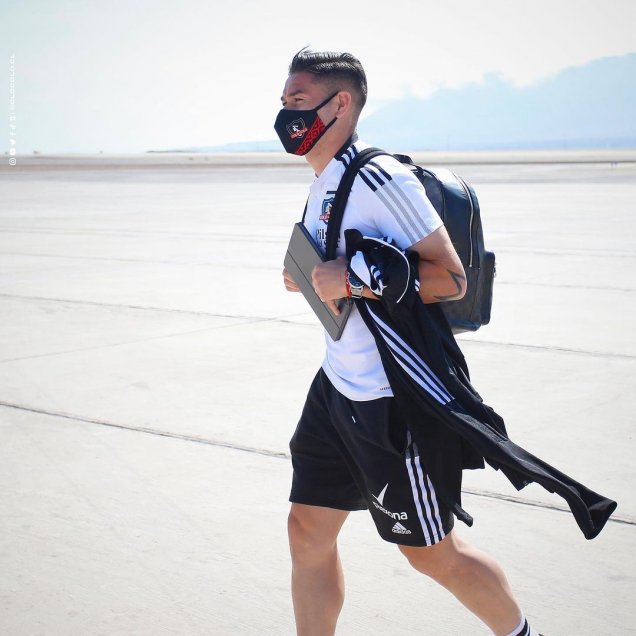 Colo Colo arribó a Antofagasta para buscar la proeza de estirar la definición del torneo con la UC