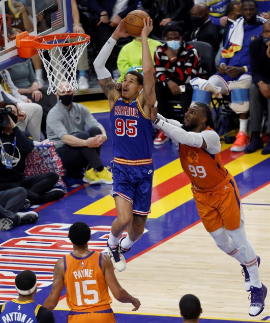 Golden State Warriors venció a Phoenix Suns en duelo de candidatos en la NBA