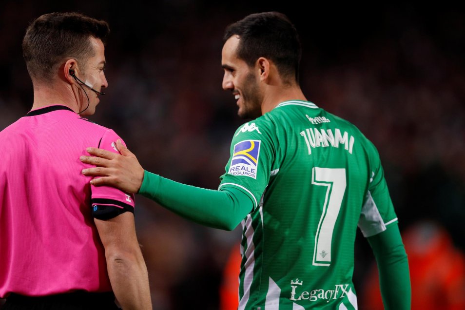 Juanmi fue el verdugo de Barcelona y le dio una gran alegría a Real Betis de Pellegrini y Bravo