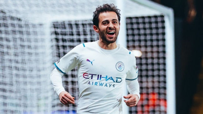 Bernardo Silva volvió a tomar la batuta con doblete en triunfo de Manchester City sobre Watford