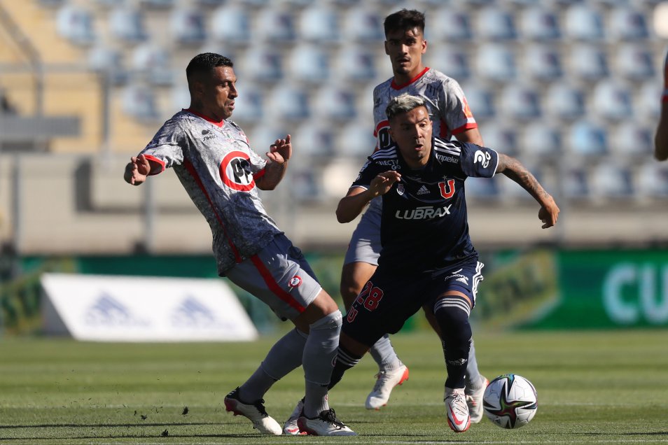 La jornada de antología de Ramón Arias y Junior Fernandes que permitió a la U seguir en Primera