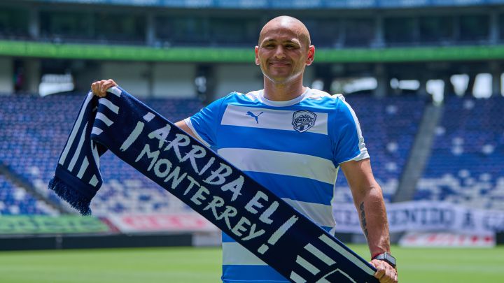 Humberto Suazo dejó de pertenecer a la filial de Monterrey