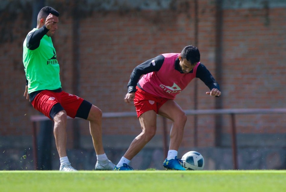 Jorge Valdivia se sumó a la pretemporada de Necaxa