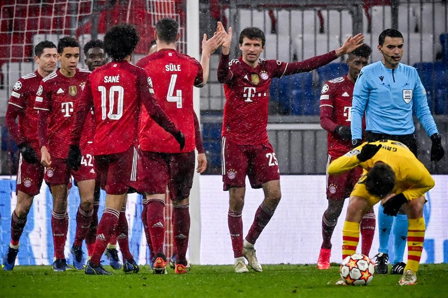 Bayern Munich cerró con campaña perfecta el Grupo E de la Champions ante el eliminado Barcelona