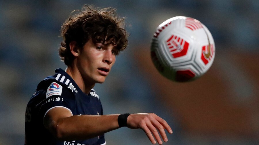 Simón Contreras y posible salida a préstamo: Me encantaría seguir en la U, pero no depende de mí