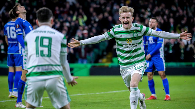 Celtic condenó los errores defensivos de Betis y se quedó con un triunfazo en Glasgow