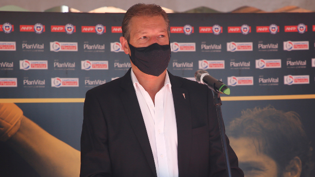 Buljubasich puso en duda la continuidad de Fuenzalida y Buonanotte en la UC