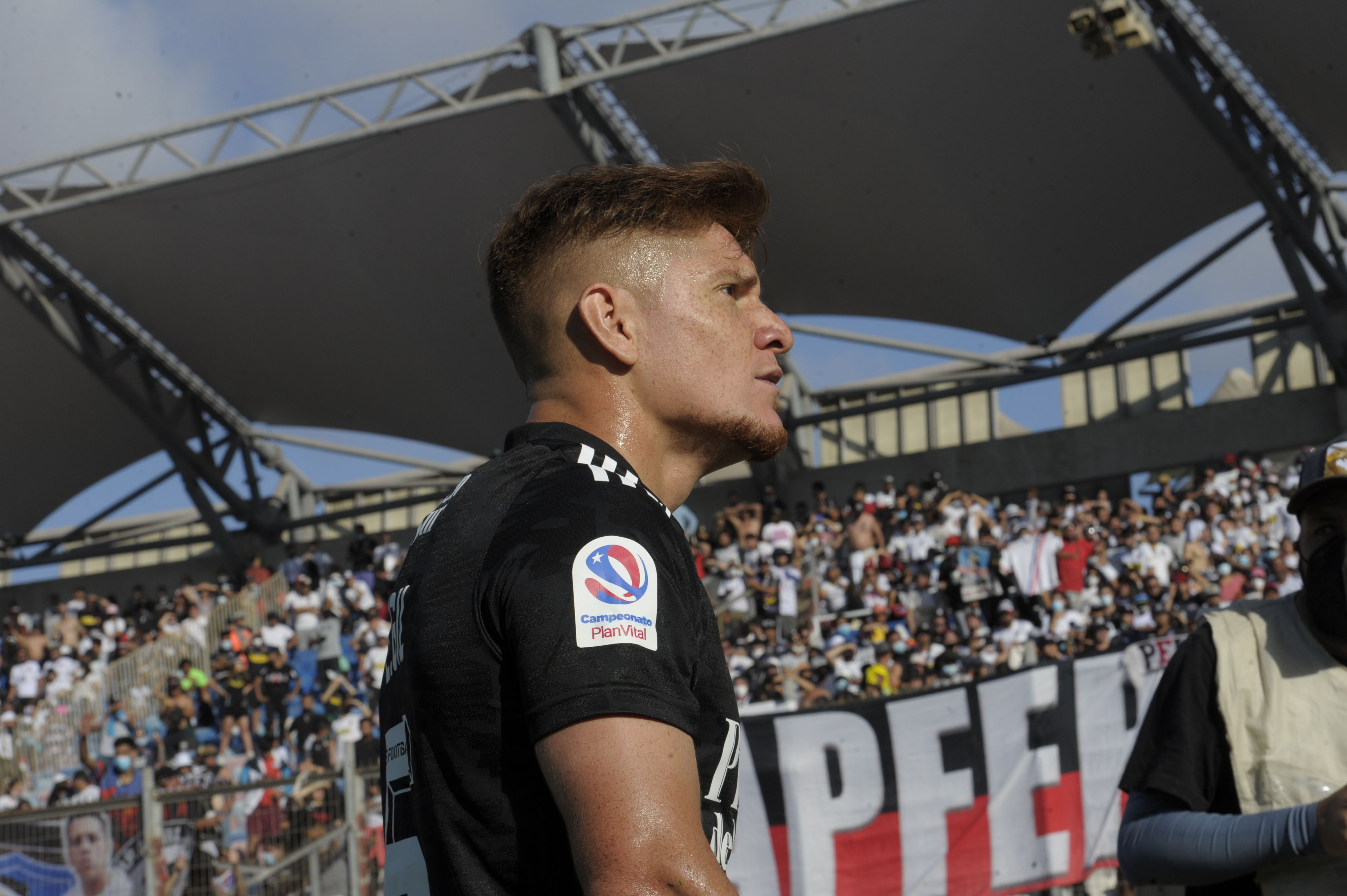 “Chilealbo”: La incertidumbre en Colo Colo por la continuidad de Leonardo Gil