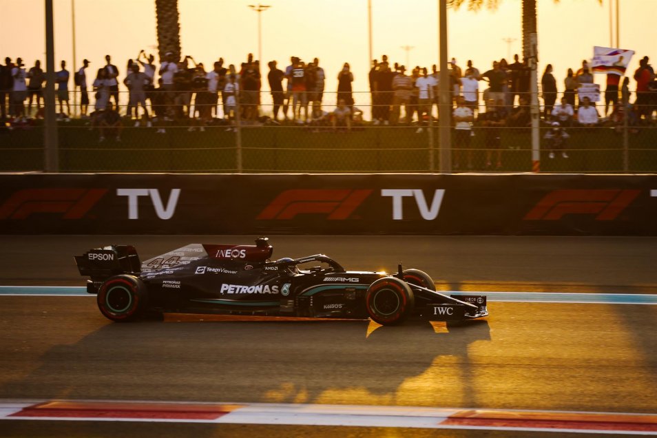 Las postales que dejó la vibrante clasificación del GP de Abu Dabi en el circuito de Yas Marina