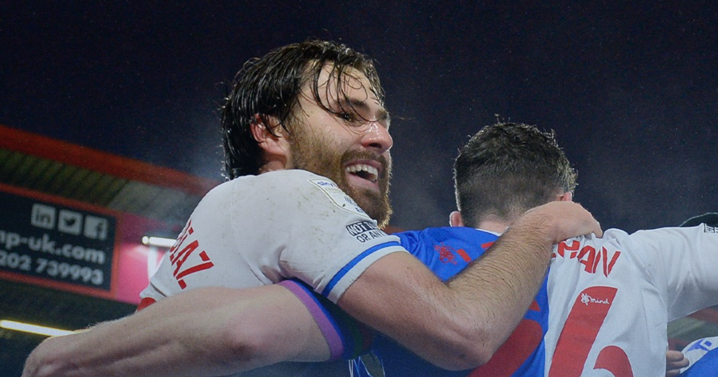 Ben Brereton fue protagonista en nuevo triunfo de Blackburn Rovers en la Championship