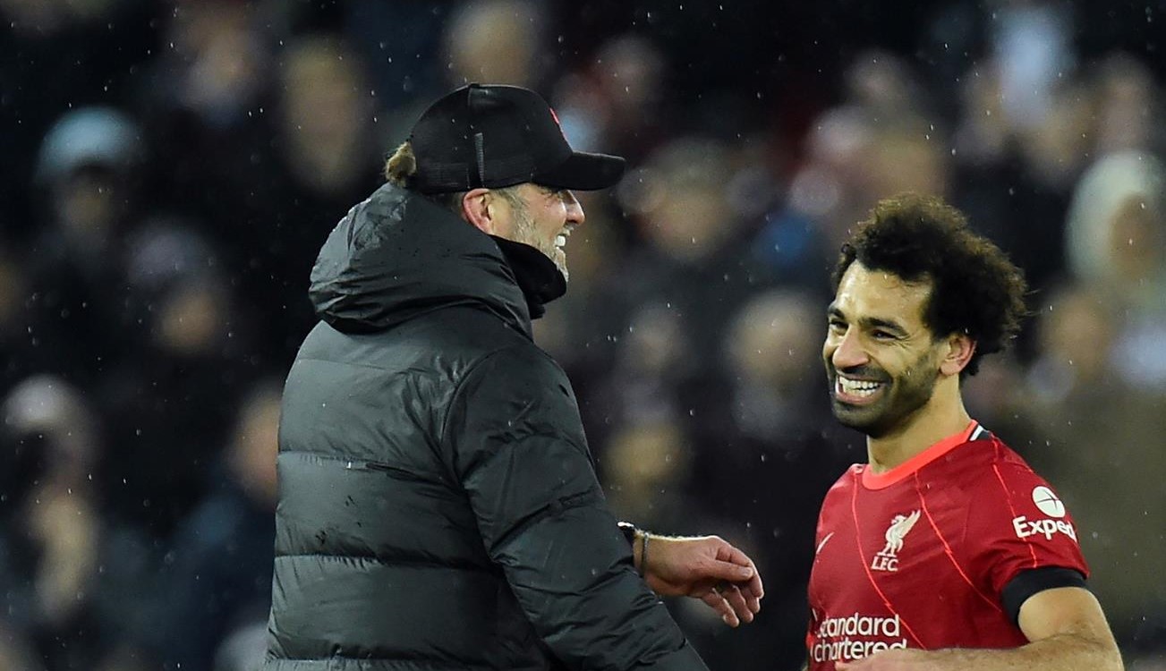 Mohamed Salah fue clave para dar la victoria a Liverpool ante Aston Villa en la Premier