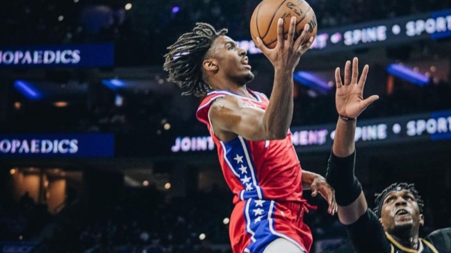 Philadelphia 76ers frenó la inspiración de Golden State Warriors de Curry y celebró en la NBA