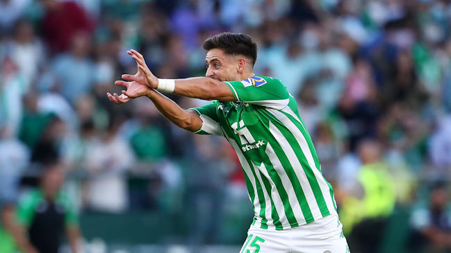 Alex Remiro cometió un grosero error y Moreno puso en ventaja a Betis sobre la Real Sociedad