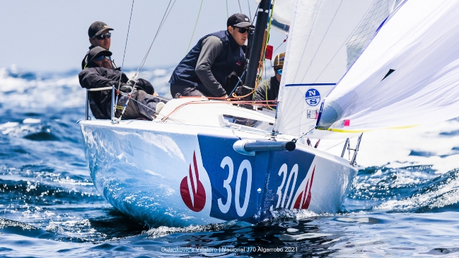 Velero chileno “Tsunami” ganó sudamericano J70 en Algarrobo