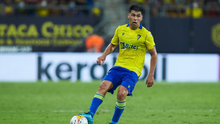 Tomás Alarcón fue titular en la igualdad de Cádiz ante Granada en la liga española