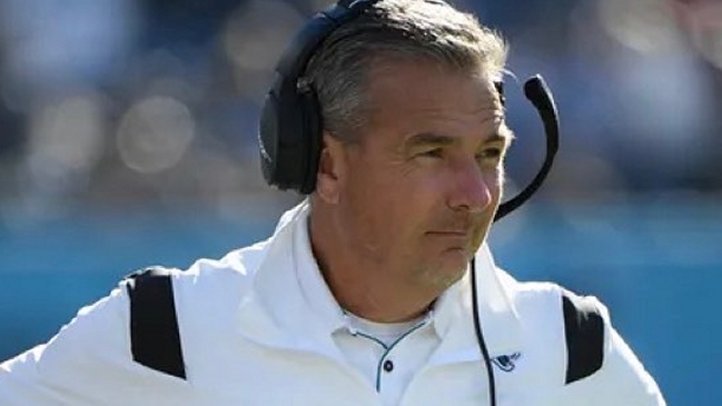 Equipo de la NFL despidió a su entrenador por patear a un jugador