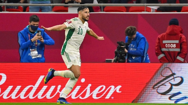 Club qatarí rescindió contrato de jugador argelino que eliminó a Qatar en Copa Arabe