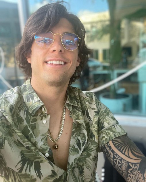 Futbolistas chilenos disfrutan de vacaciones de ensueño tras una extenuante temporada