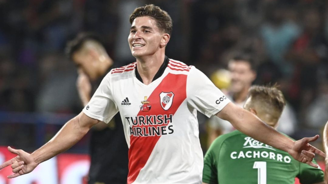 Julián Alvarez se lució con un doblete en la coronación de River en el Trofeo de Campeones