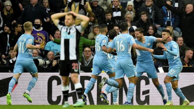 Manchester City apabulló a Newcastle United y se afirmó en el liderato