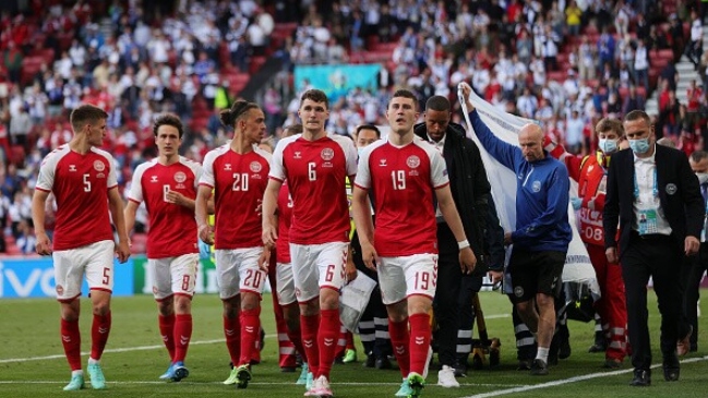 Médico que salvó a Christian Eriksen en Eurocopa fue herido por hinchas búlgaros