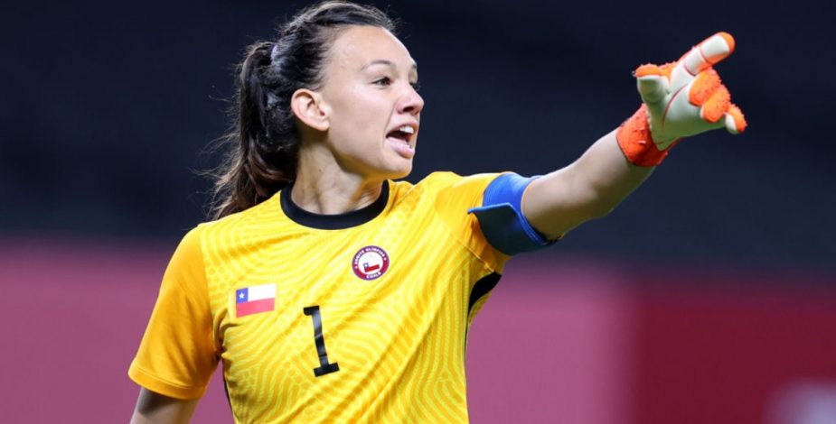 Christiane Endler es la primera mujer en ser elegida “Chilena del Año” en los Premios Natida