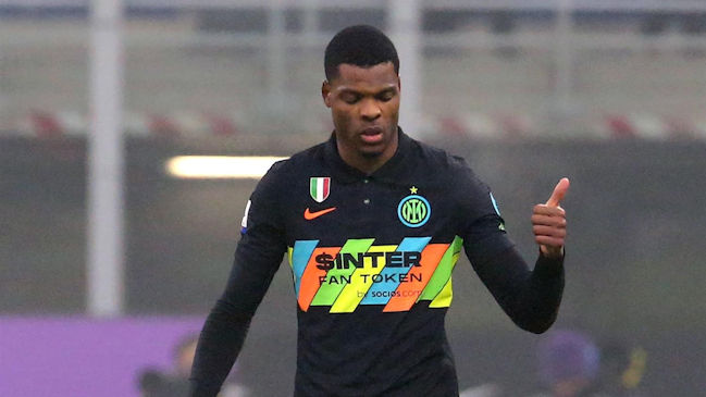 Denzel Dumfries estiró su racha goleadora al anotar el único tanto de Inter sobre Torino