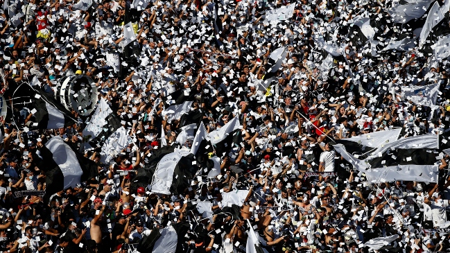 CSD Colo Colo criticó a Blanco y Negro por no otorgar descuentos a socios, niños y tercera edad en los abonos 2022