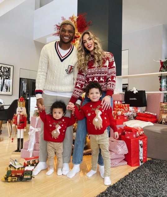 Junior Fernandes disfruta de la Navidad junto a su familia en Croacia