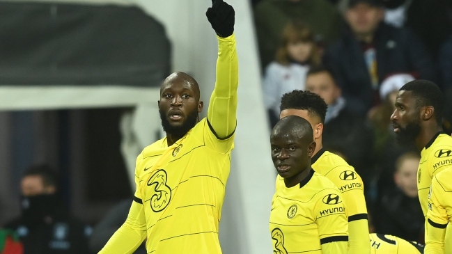 Romelu Lukaku fue figura y comandó victoria de Chelsea sobre Aston Villa en la Premier