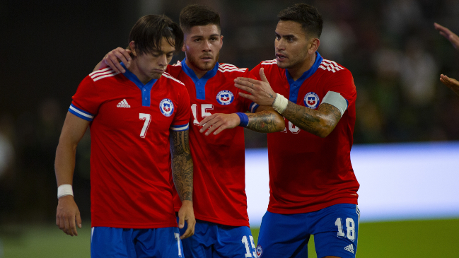 Medel: Los jugadores jóvenes deben hacerse responsables, en La Roja hay que rendir de una