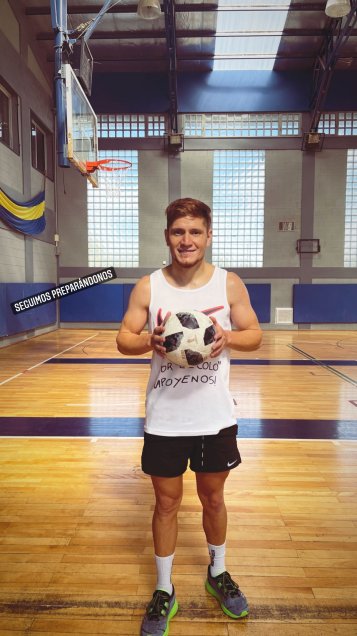 “¡A morir por el Colo!”: Leonardo Gil entrenó con la polera de la quiebra