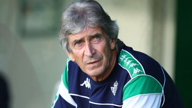 Manuel Pellegrini: No podemos debilitar el plantel con alguna salida porque jugamos tres torneos