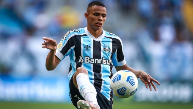 Nuevo compañero para Maripán: Monaco fichó a promesa de Gremio