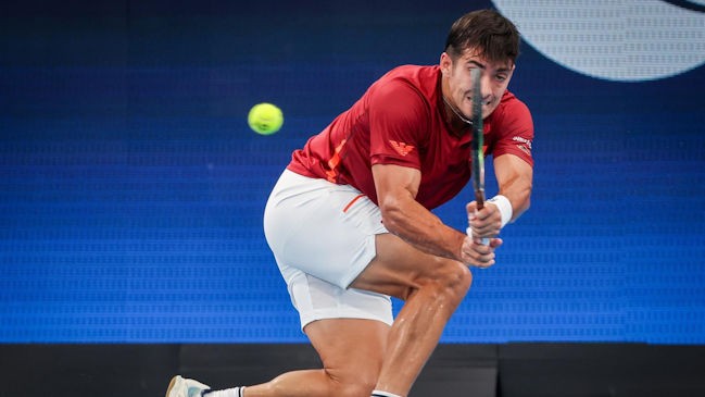 Chile buscará dejar atrás su negativo arranque en duro cruce ante Serbia en la ATP Cup