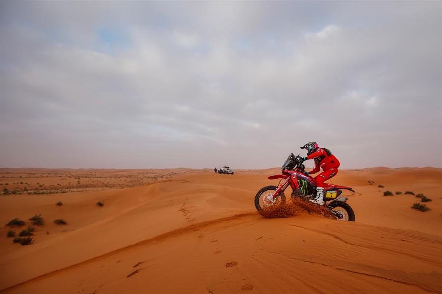 Pablo Quintanilla se perdió en la Etapa 2 y cedió terreno en el Rally Dakar