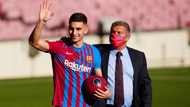 Flamante refuerzo de Barcelona Ferrán Torres dio positivo por Covid-19