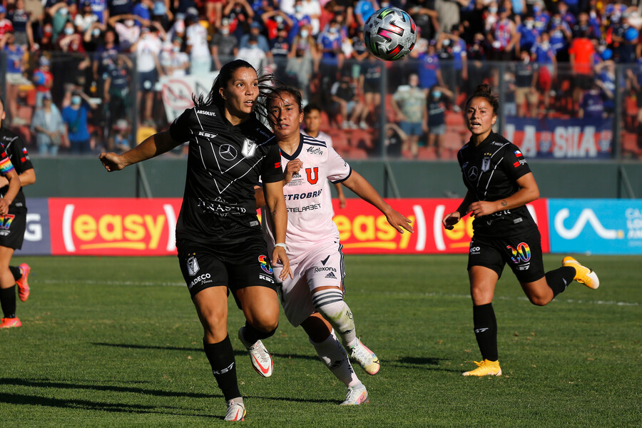 Cámara aprobó proyecto que obliga a los clubes a contratar a sus jugadoras