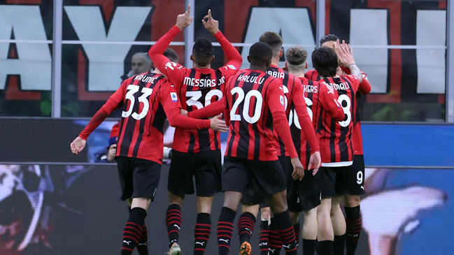 AC Milan derrotó en candente partido a AS Roma y se asentó como escolta en la Serie A