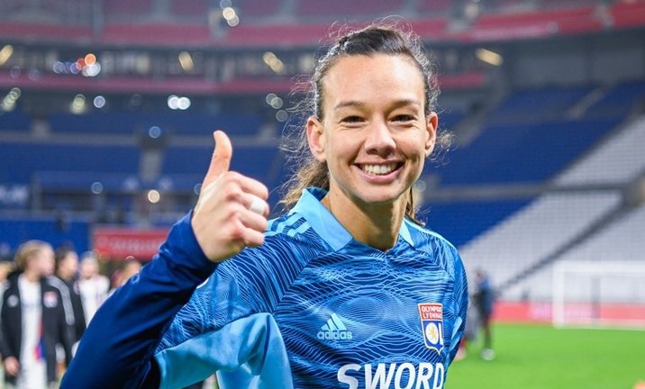 Olympique de Lyon contó con Christiane Endler para clasificar a octavos de final en la Copa de Francia