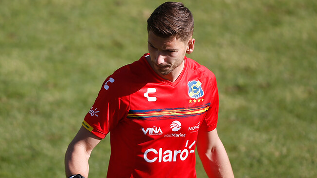 Arquero de Everton fue operado de urgencia: “Se me diagnosticó un tumor testicular maligno”