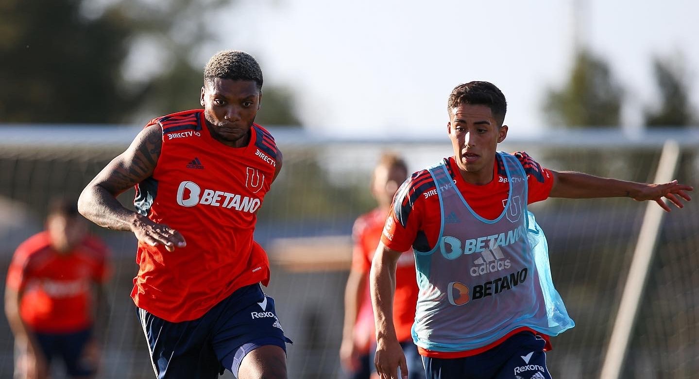 “En la ruta del León”: La U se prepara para el Superclásico contra Colo Colo en Argentina