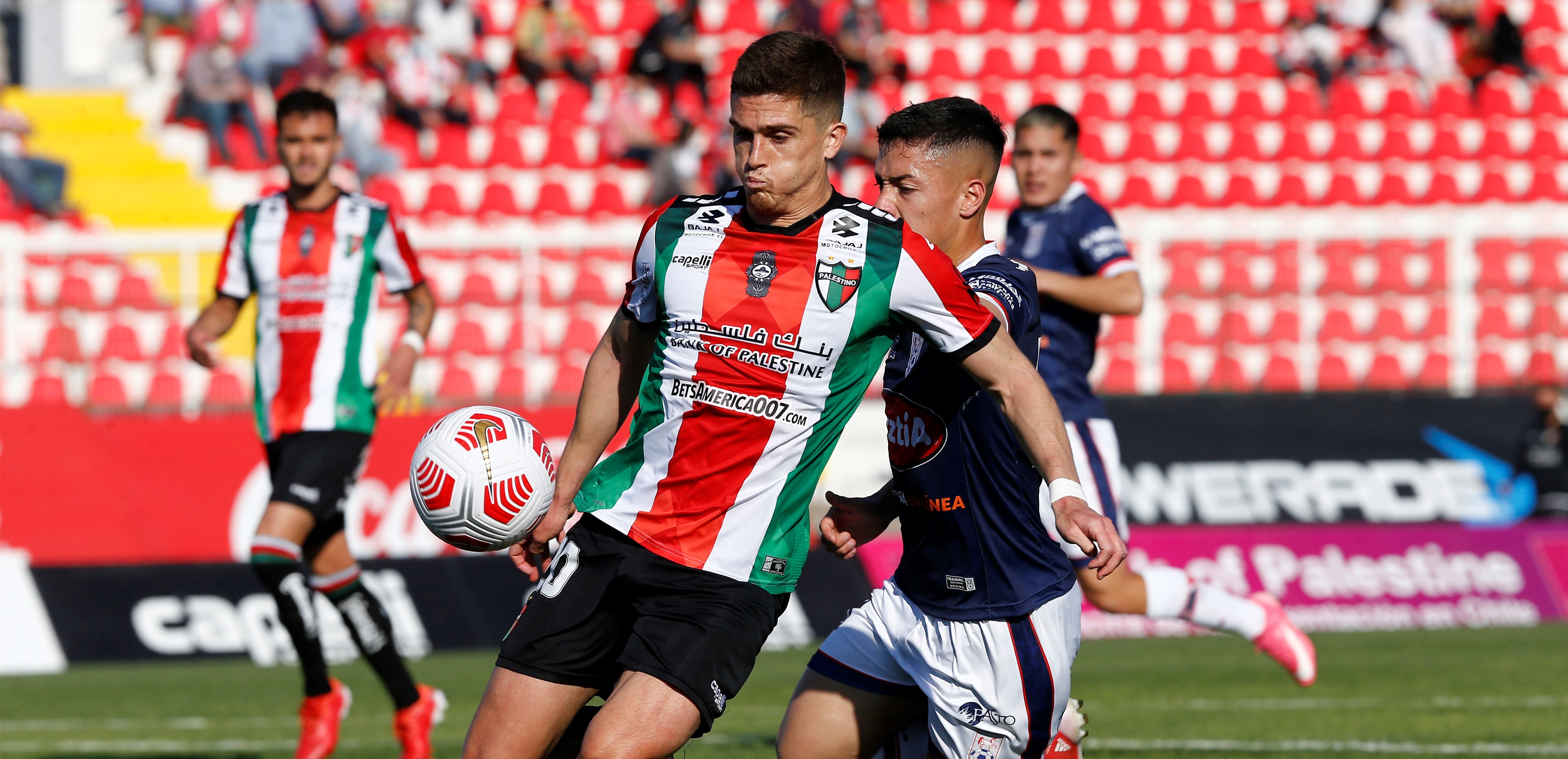 Guillermo Soto: Espero ser yo el reemplazante de Mauricio Isla en la selección chilena