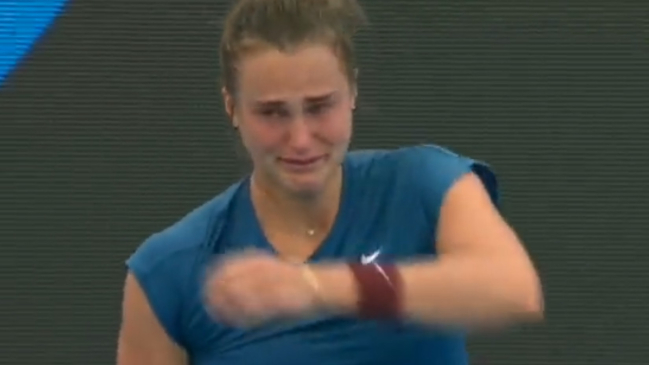 Aryna Sabalenka rompió en llanto tras fatídica jornada de dobles faltas