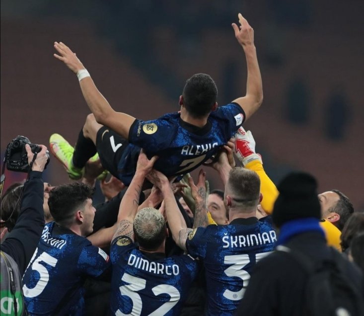 Las postales que dejó la gloriosa jornada de Alexis en la Supercopa de Italia