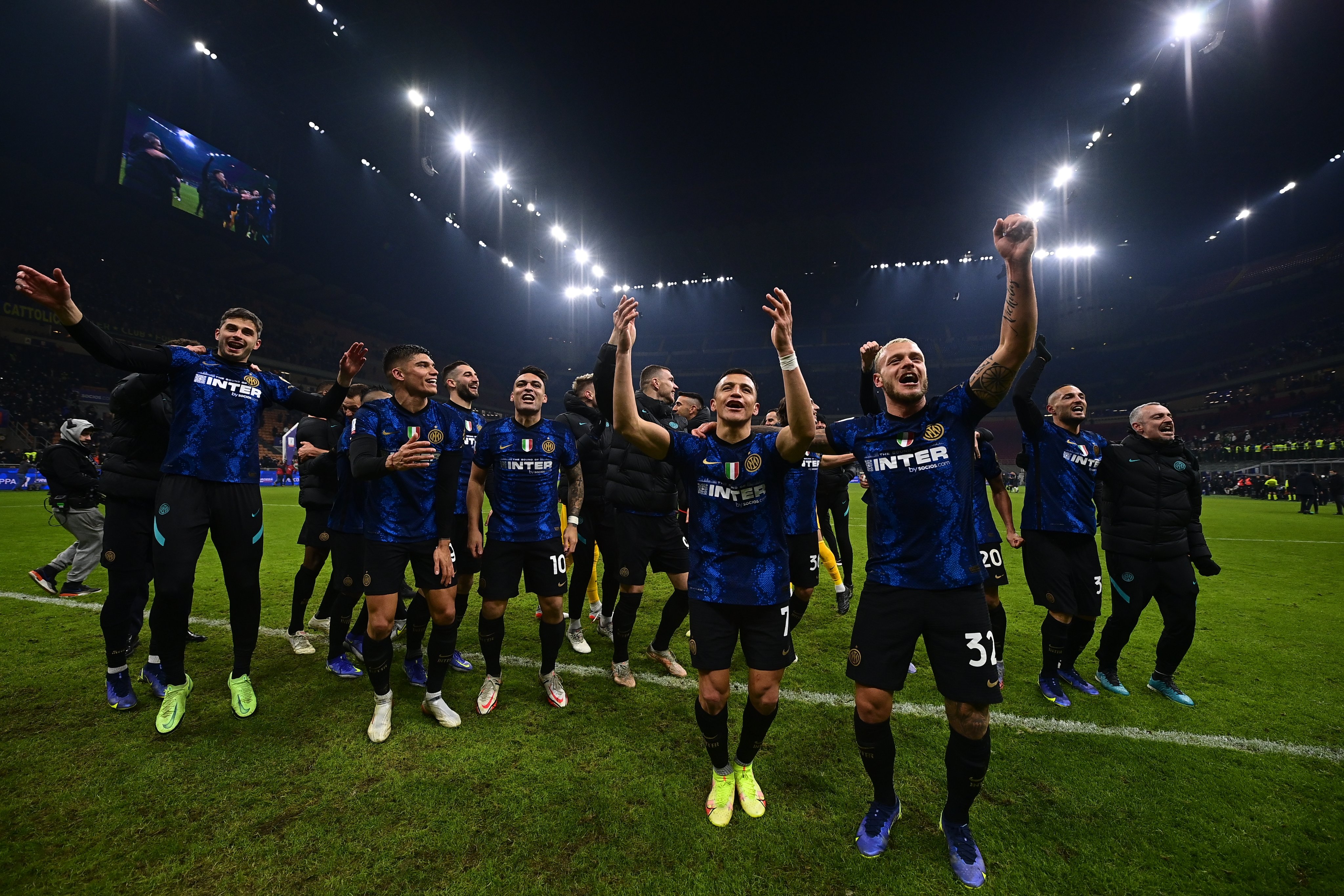 Inter de Milán fue multado con 5.000 euros tras la Supercopa