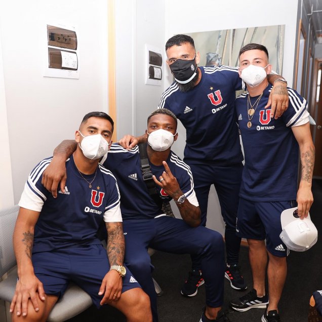 El plantel de U. de Chile viajó a Argentina para disputar el Superclásico con Colo Colo