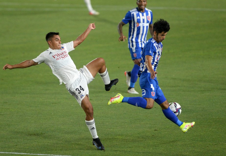 La U se desdibujó con los cambios y perdió ante Colo Colo en el Superclásico en Argentina