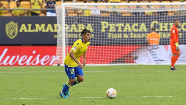 Tomás Alarcón fue baja en Cádiz por lesión y prendió las alarmas en la Roja